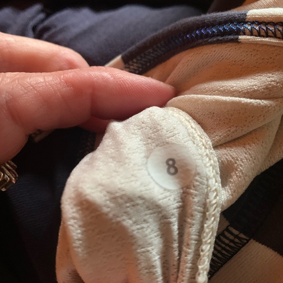 Lululemon Nouveau Limits Tank Top Size 8 - Picture 4 of 4